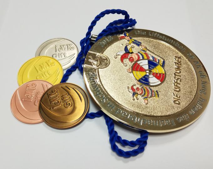 Factory direct sale custom metal diamond shaped gold plated carnival medals with sandblastinggermany carnival medal ,